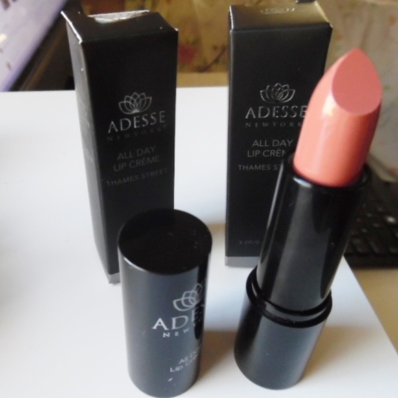 2 Adesse All Day Lip Creme Lipstick Thomas Street - Picture 2 of 2